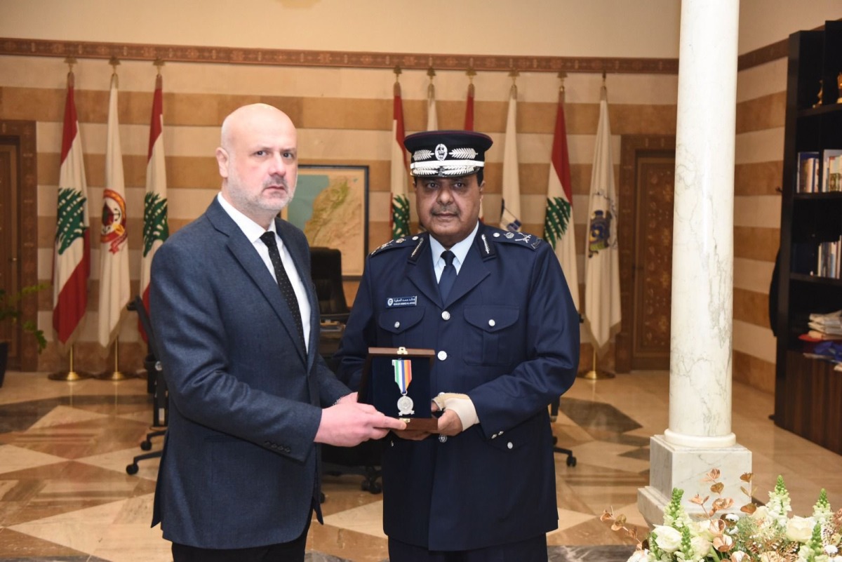  وزير الداخلية اللبناني يكرم رئيس الاتحادين الرياضيين القطري والعربي للشرطة 2 20250102 1735848730 153