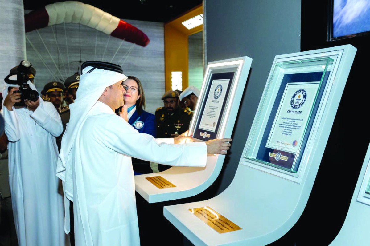  نائب رئيس الوزراء يفتتح مونديال القفز المظلي 2025 4 20251116 1763260859 989