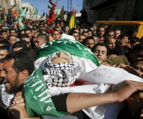بالفيديو والصور.. الاحتلال يعدم شابا فلسطينيا بمستشفى في الخليل