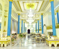 الشرق