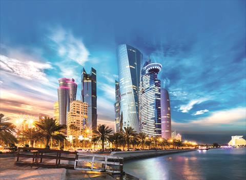 قطر - معالم - ابراج - عقارات - مباني - الكورنيش - الدوحة ليلا
