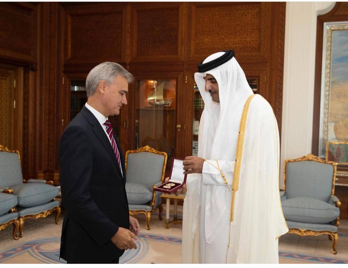 الشرق