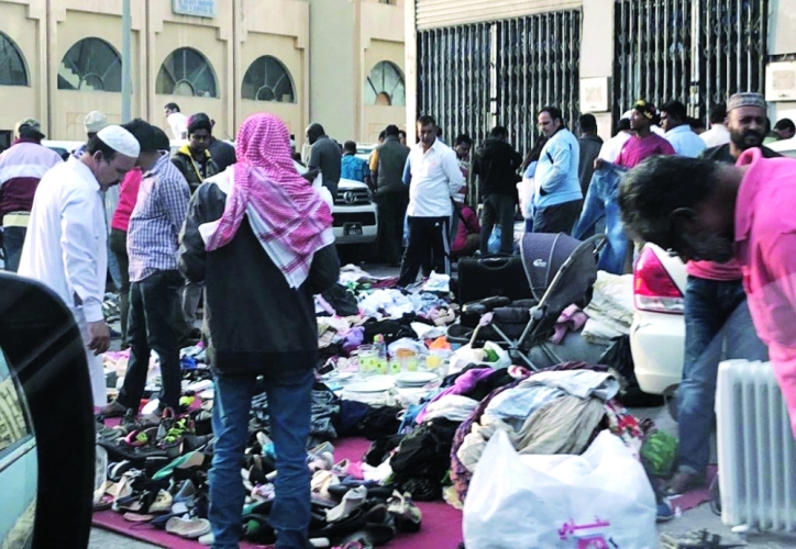                                         سوق الحراج وفوضى عطلة نهاية الأسبوع                                    