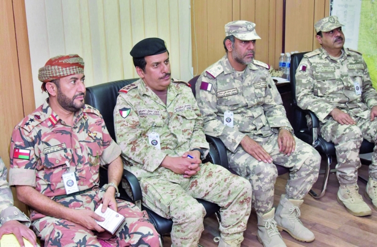                                         جانب من قيادة التمرين                                    