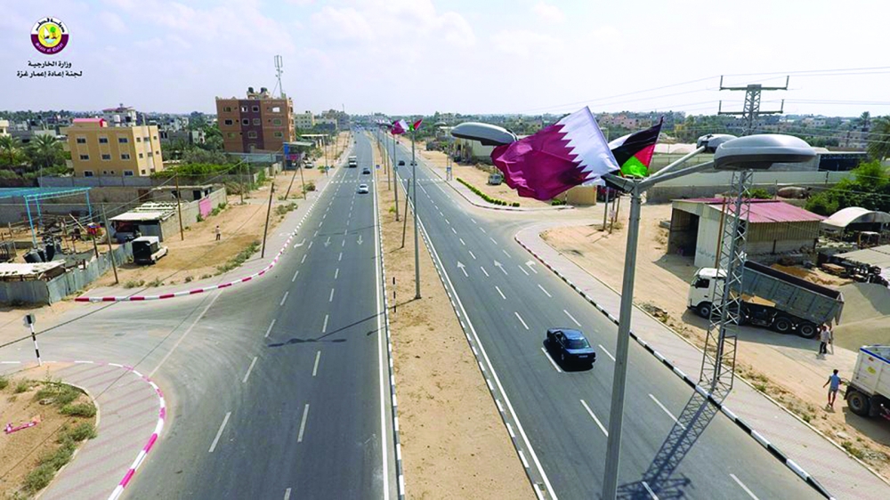 مشاريع قطر تعيد تأهيل طرق غزة بمواصفات عالمية