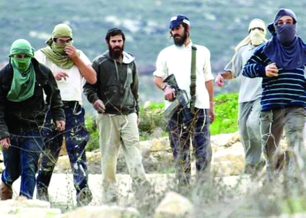 المستوطنون يواصلون تصعيد الاعتداءات على الفلسطينيين 