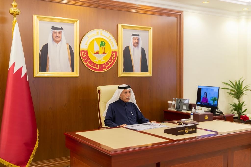 رئيس مجلس الشورى يستعرض علاقات التعاون البرلماني مع عدد من السفراء