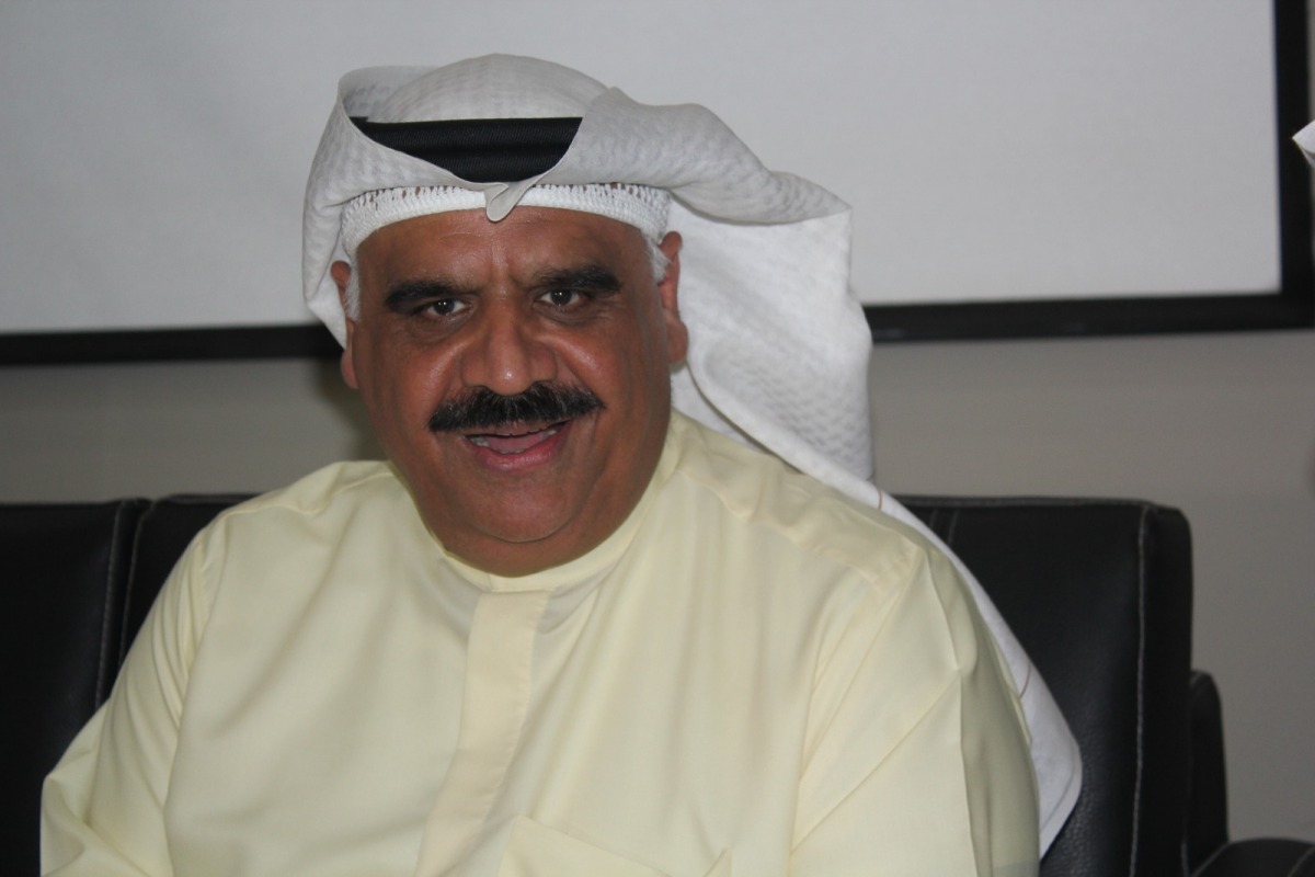 الفنان الكويتي داود حسين يكشف حقيقة سرقة مكتبه