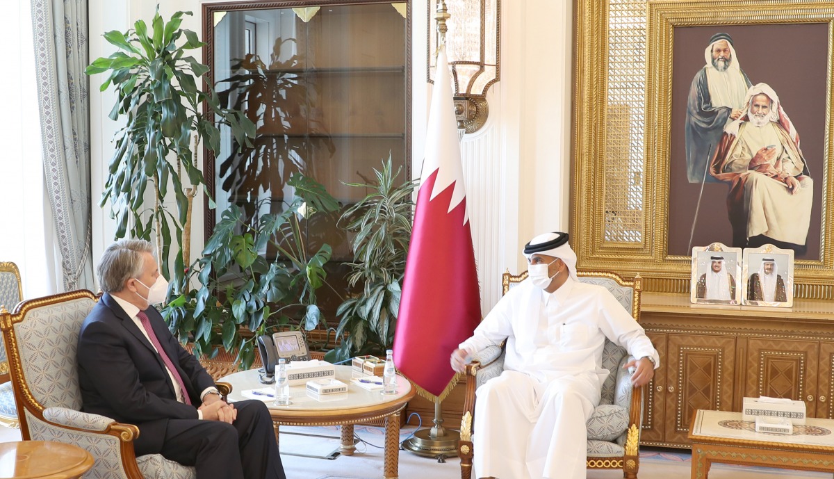 الشرق
