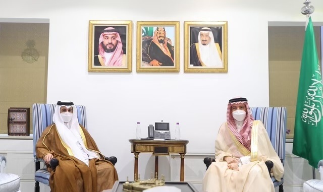 وكيل وزارة الخارجية السعودية يجتمع مع القائم بالأعمال القطري