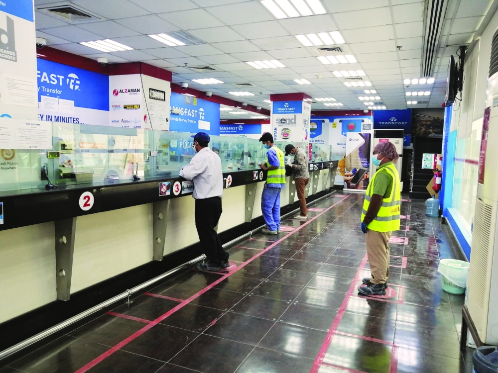 أصحاب شركات صرافة لـ الشرق: عيد الأضحى والإجازات السنوية ينعشان سوق العملات