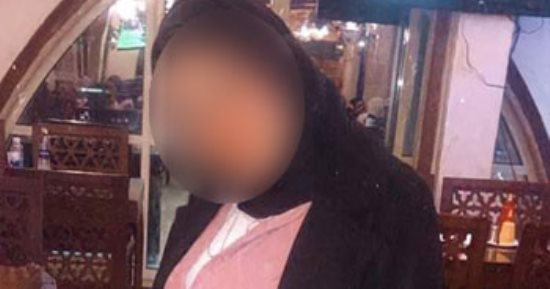 بعد تصدرها الترند.. تفاصيل واقعة أم مصرية تدهس ابنتها لفرض الحجاب عليها 