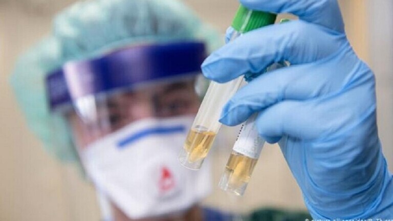 الاستخبارات الأمريكية: أول إصابة بشرية بكورونا نتيجة لحادث في مختبر ووهان الصيني