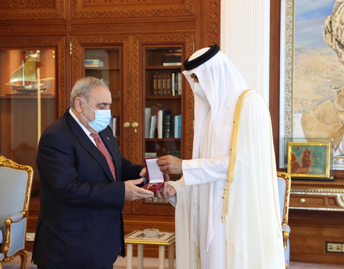 الشرق