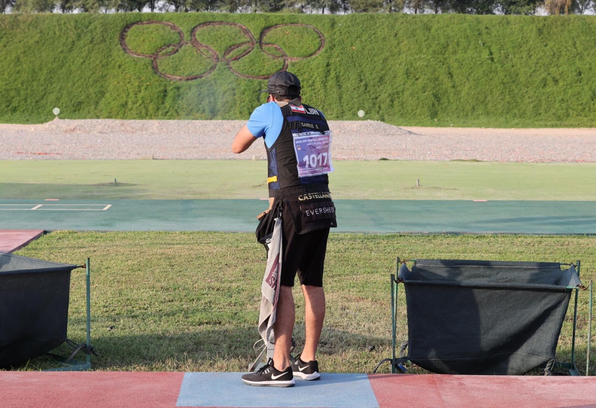 الرميحي والشمري يفوزان بذهبيتي التراب والمسدس ضمن بطولة كأس سمو الأمير للرماية