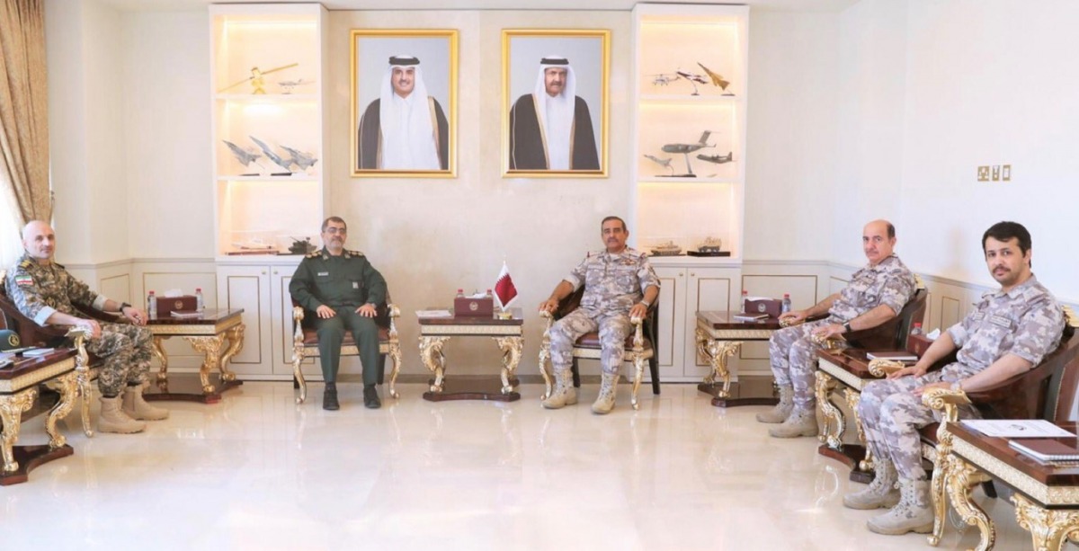 رئيس الأركان يلتقي الملحق العسكري الإيراني