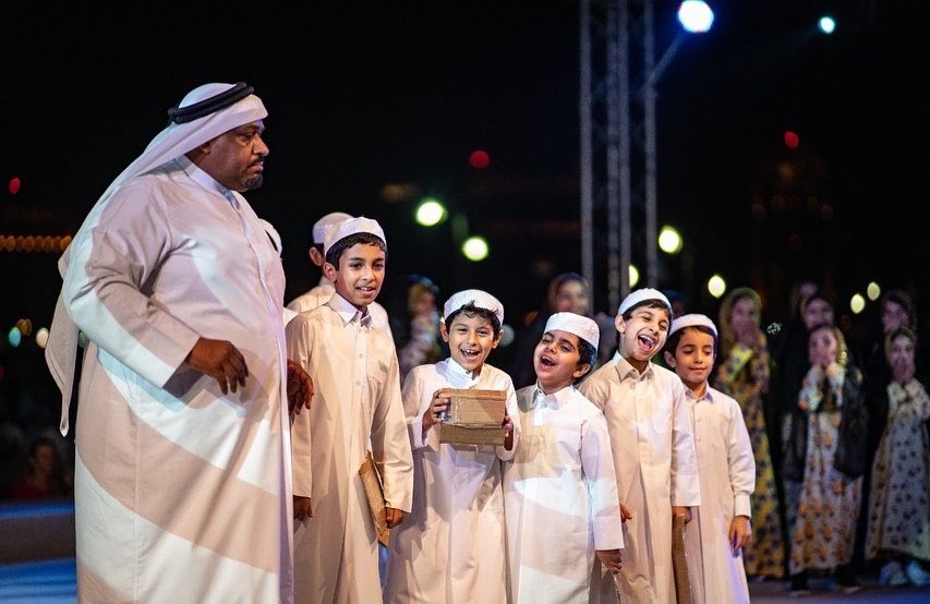 القرية التراثية وسوق تذكار عربي وعروض مسرحية تجذب زوار كتارا