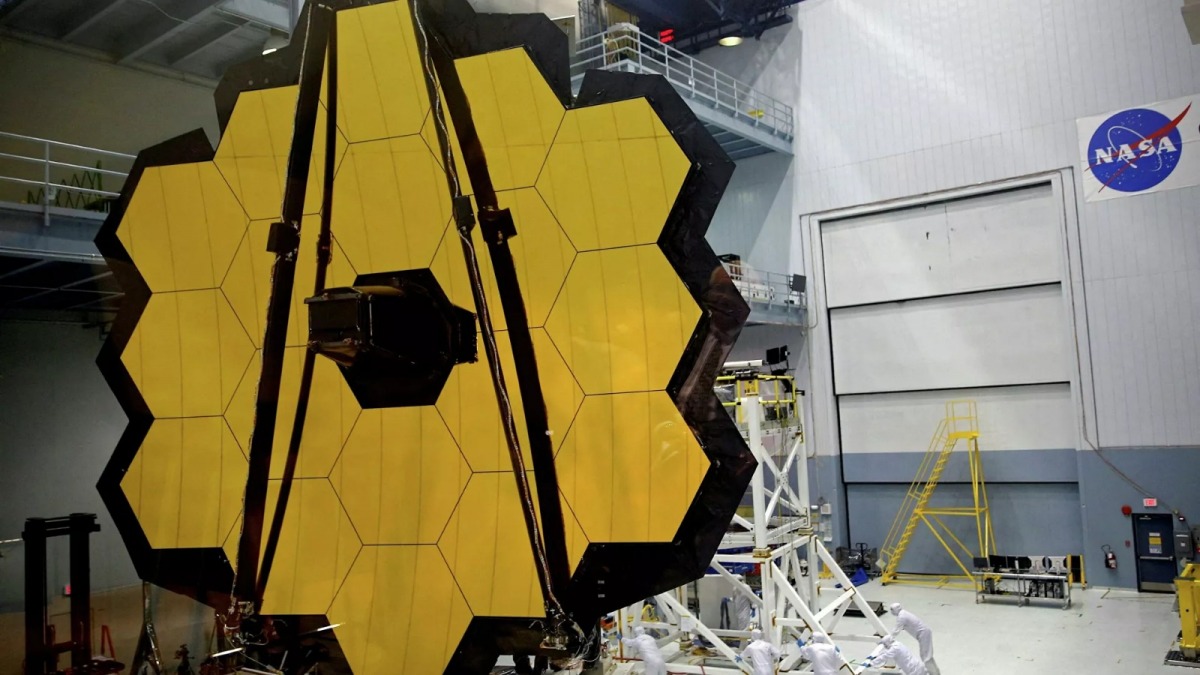 ناسا تنتهي من نشر أضخم تلسكوب فضائي في العالم