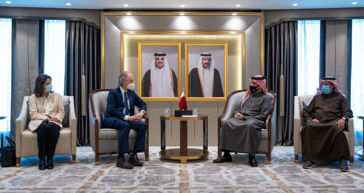 نائب رئيس مجلس الوزراء وزير الخارجية يجتمع مع مبعوث الأمم المتحدة الخاص إلى سوريا