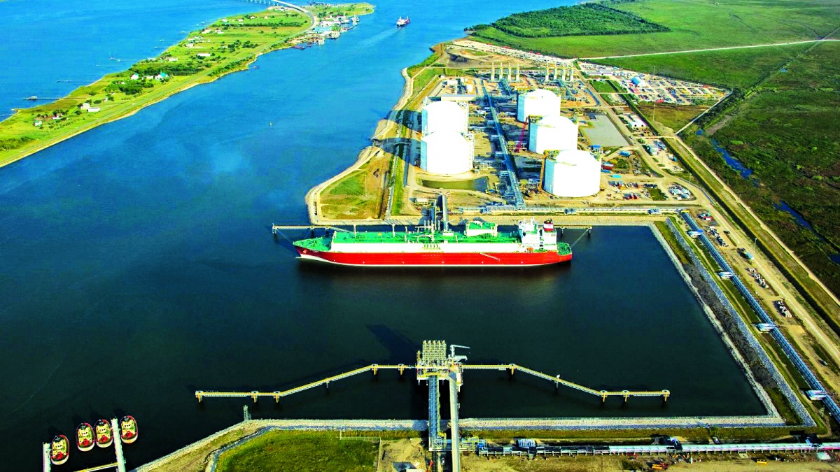 بلومبيرغ : قطر تستعيد الصدارة من أمريكا كأكبر مورد للغاز في العالم 