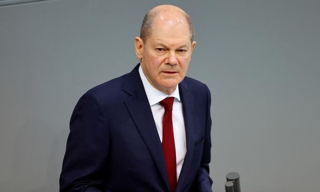 المستشار الألماني يتعهد بدعم بلاده لانضمام السويد وفنلندا إلى حلف "الناتو"