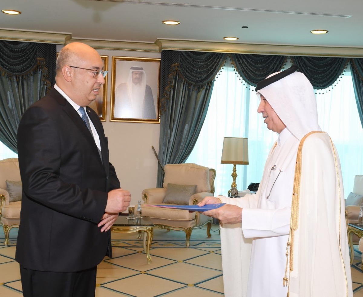  وزير الدولة للشؤون الخارجية يتسلم أوراق اعتماد ممثل "اليونسكو"