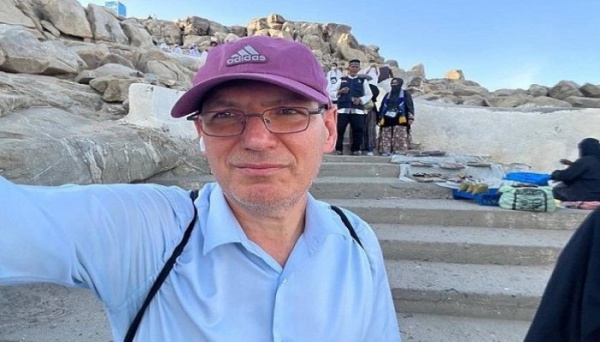 محطة إسرائيلية تعتذر للمسلمين لتسلل مراسلها إلى مكة