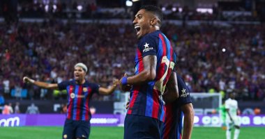 بصاروخية الوافد الجديد.. برشلونة يهزم ريال مدريد في "كلاسيكو ودي"
