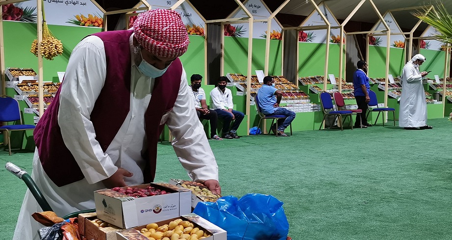 انطلاق مهرجان الرطب المحلي السابع في سوق واقف