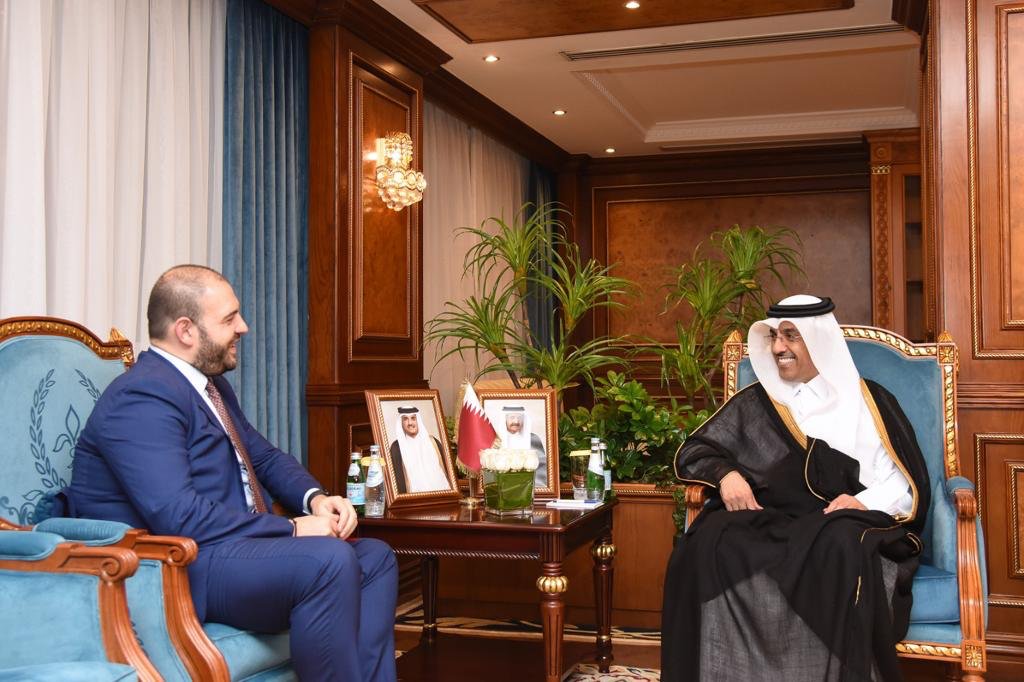 الشرق