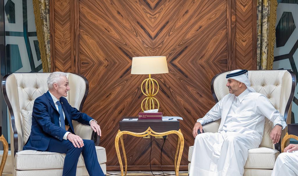 رئيس الوزراء يستقبل الأمين العام للمنظمة الدولية للشرطة الجنائية 