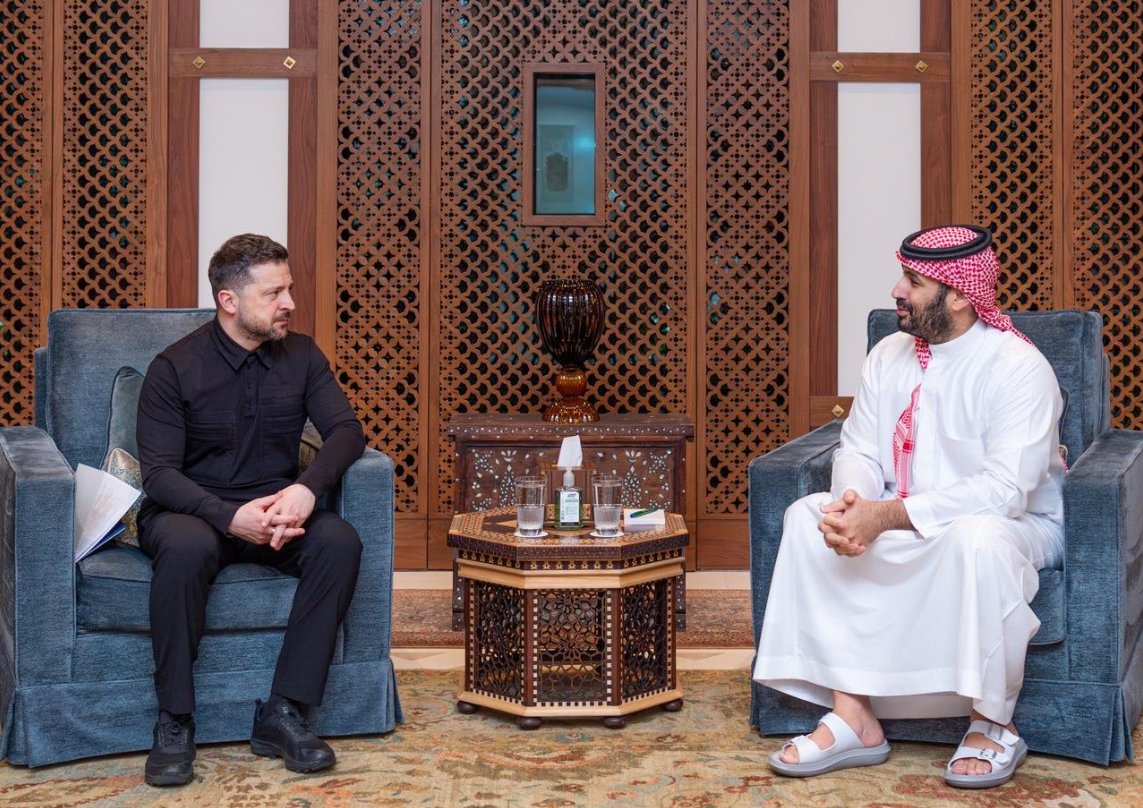 ولي العهد السعودي يلتقي رئيس أوكرانيا