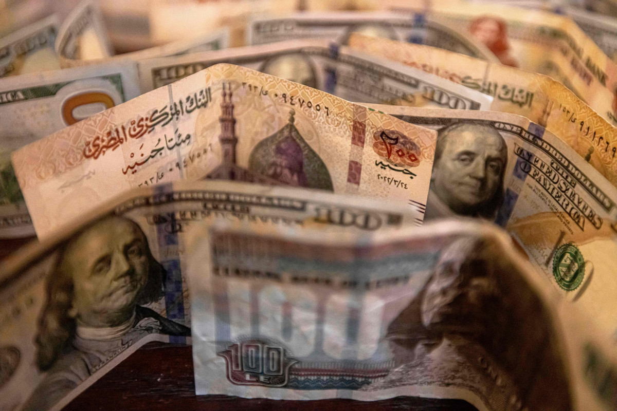مصر.. سعر صرف الدولار يصل إلى 54 جنيهاً لأول مرة على الإطلاق