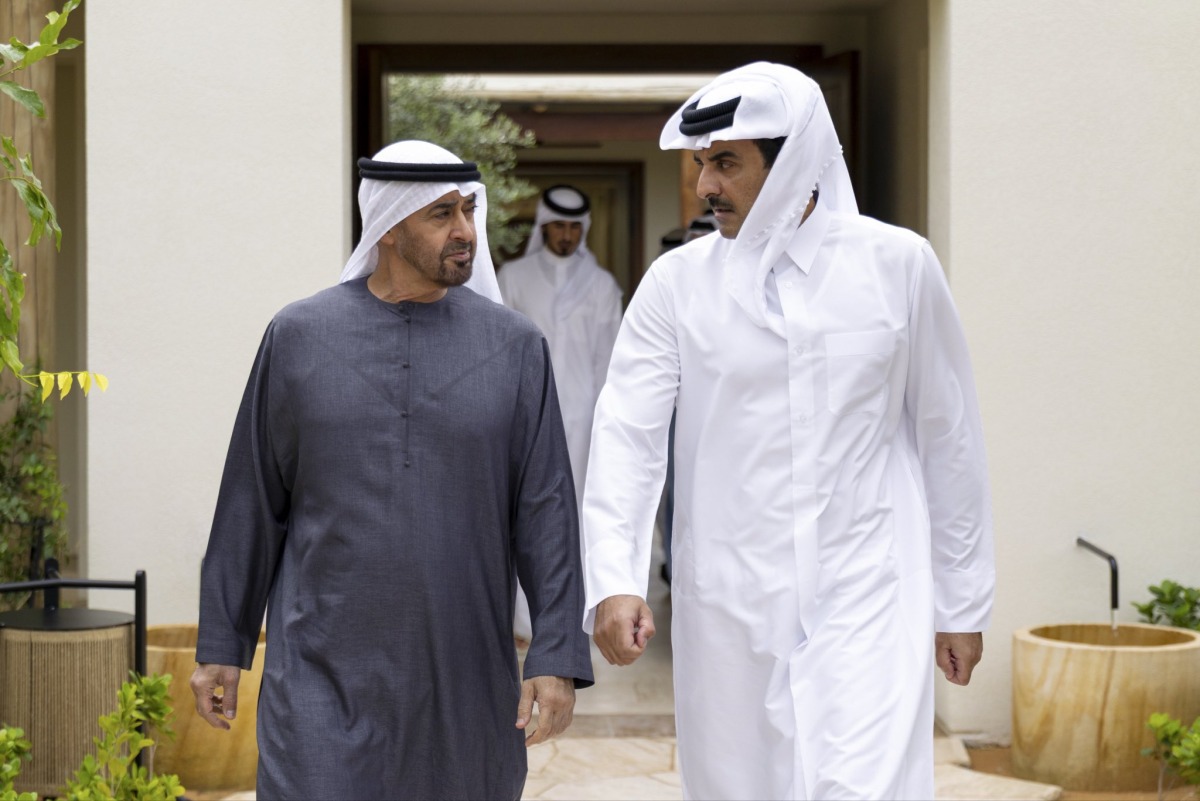 سمو الأمير والرئيس الإماراتي يبحثان تطورات الأوضاع الراهنة إقليميا ودوليا