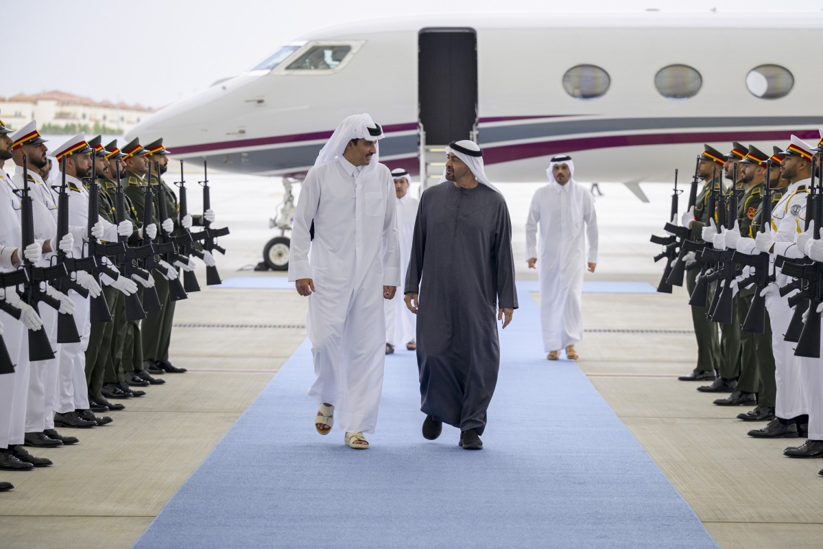 سمو الأمير يؤكد أنه بحث مع الرئيس الإماراتي المستجدات بالمنطقة وتداعياتها