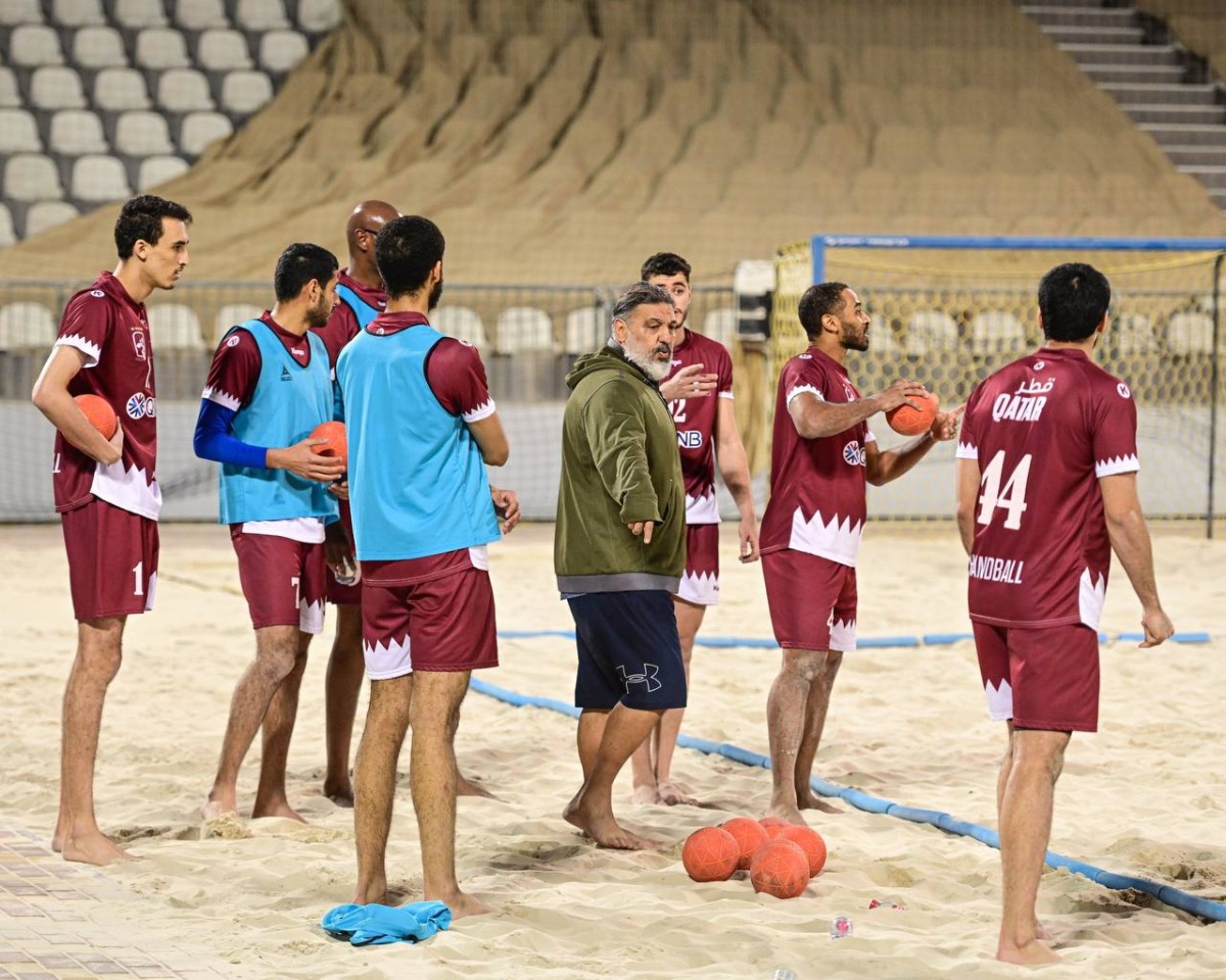 بعثة المنتخب القطري لكرة اليد الشاطئية تغادر إلى الصين للمشاركة في دورة الألعاب الآسيوية الشاطئية