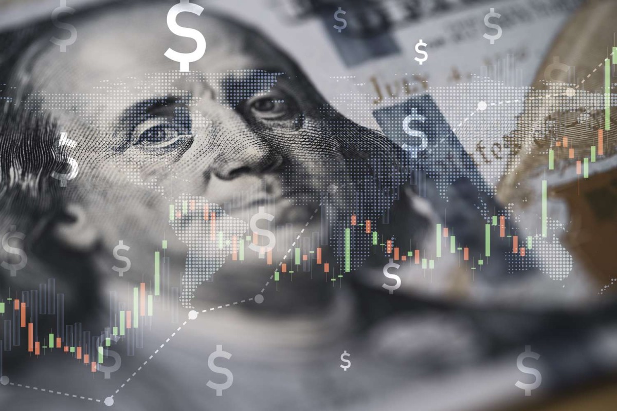 الدولار ينخفض مع تقييم المستثمرين للجمود في المفاوضات الأمريكية الإيرانية