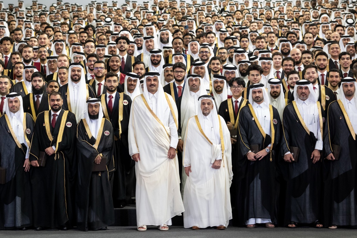 &nbsp;سمو الأمير يبارك لطلاب جامعة قطر التخرج ويرجو لهم مزيدا من النجاح والتميز