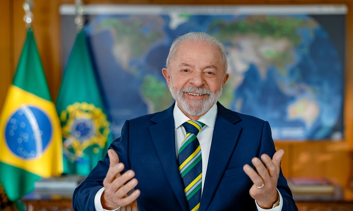 Brazilian president supports team before Egypt match