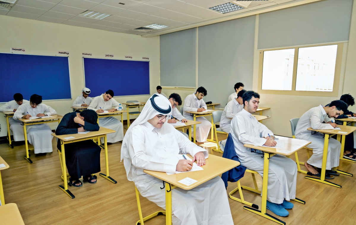 مراجعات مكثفة ودروس تقوية لرفع جاهزية طلبة الثانوية العامة..
