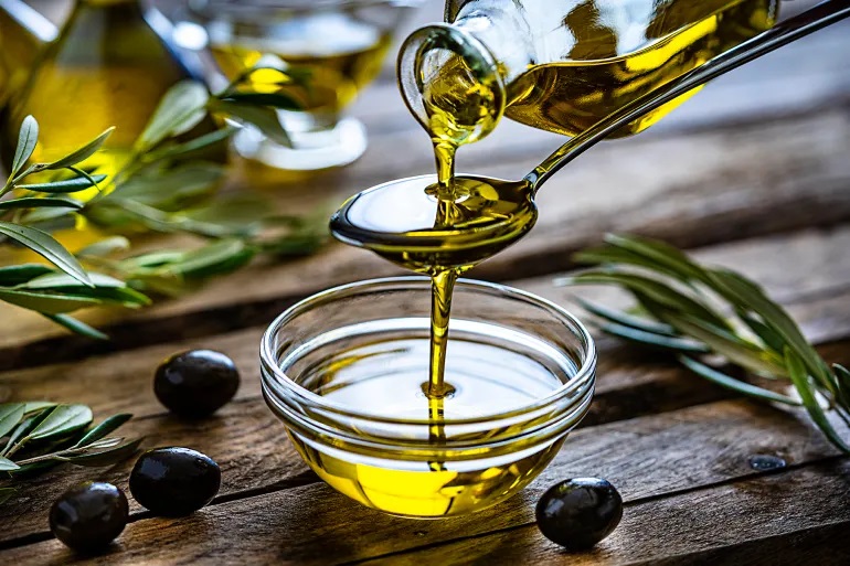 لا تأكل رغم ذلك يزداد وزنك.. إليك أسباب السعرات ال