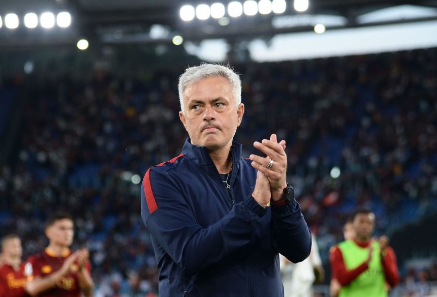 جوزيه مورينيو يعود لقيادة ريال مدريد في عقد يمتد حتى العام 2