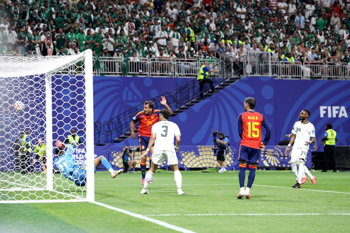 السعودية تخسر برباعية من إسبانيا في كأس العالم