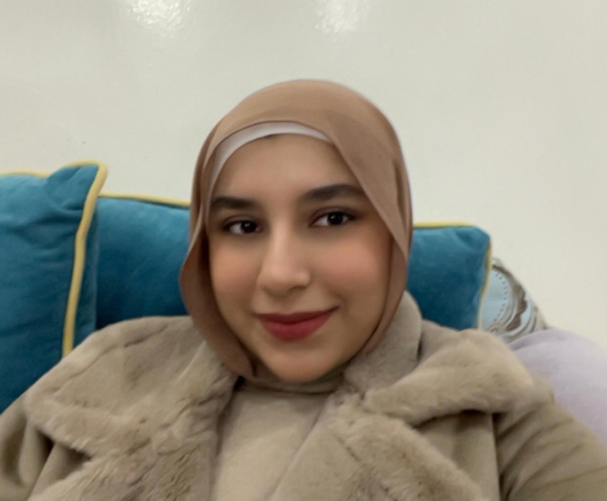 محليات الطالبة شروق أحمد: الانتظام في الدراسة والصلاة وتنظيم الوقت سر حصولي على 99. 88% في الثانوية 2026 20260703 1783100613 187 محليات iustitia. Bg أكدت الطالبة شروق أحمد يس، من مدرسة الرسالة الثانوية للبنات (المسار العلمي)، والحاصلة على نسبة 99. 88% في الشهادة... الطالبة شروق أحمد: الانتظام في الدراسة والصلاة وتنظيم الوقت سر حصولي على 99. 88% في الثانوية 2026 2026-07-04 01:01:48 عدالة - iustitia. Bg محليات