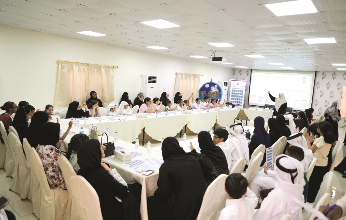 A Course in Sign Language for Children - Al-Sharq Newspaper