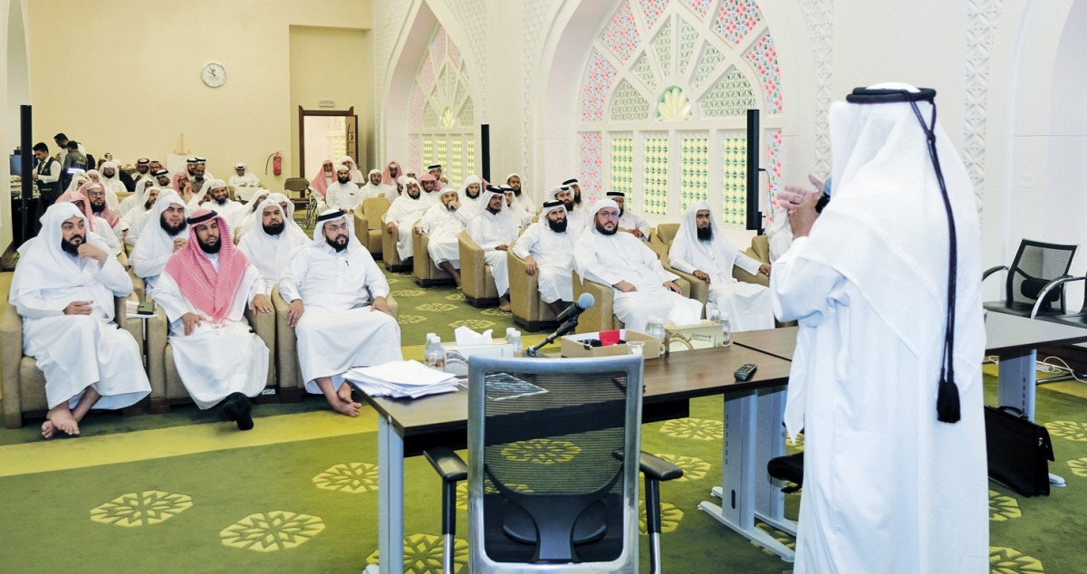 «الأوقاف» تؤهل 75 خطيباً لقضايا المجتمع